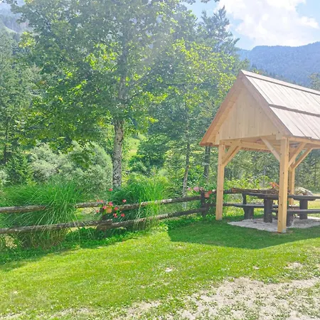 Vrsnik Hideaway Počitniška hiša