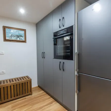 Vrsnik Hideaway Počitniška hiša *