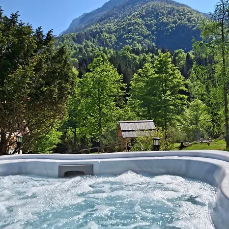 Vrsnik Hideaway Počitniška hiša Soca