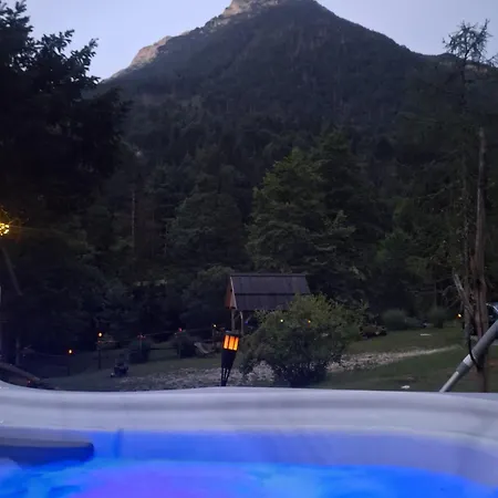 Vrsnik Hideaway *