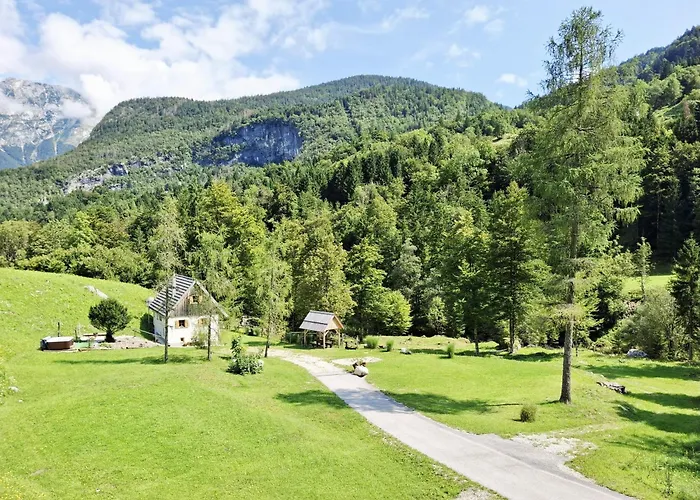 Vrsnik Hideaway Tatil Evi *